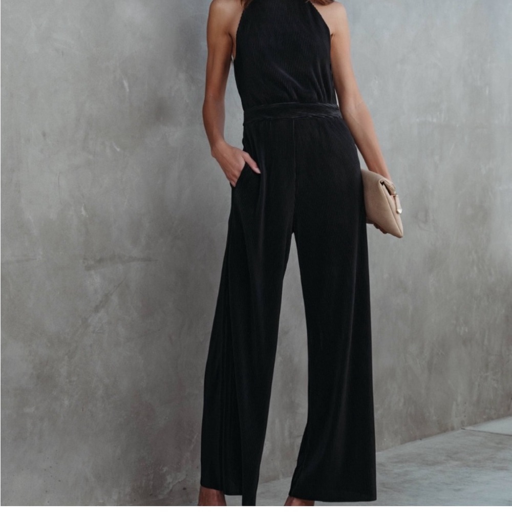 VICI | Naya Pocketed Plisse Jumpsuit